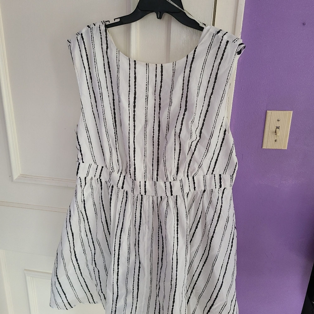 Black/White Forever 21 Dress